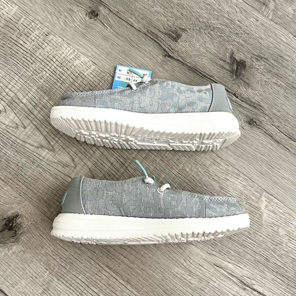 Hey Dude Shoes-Wendy Youth-Cat Eye Grey-size K11 Girls-NEW! - Picture 10 of 11